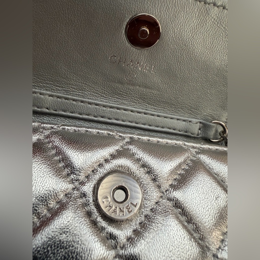 CHANEL Metallic Silver Star Crossbody Belt Bag - Picture 5 of 15